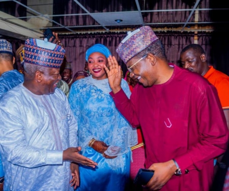 2b92cf0975e595b54f742ad65e461cee L