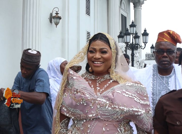 SHINE @ 60.01 41 43 02.Still045